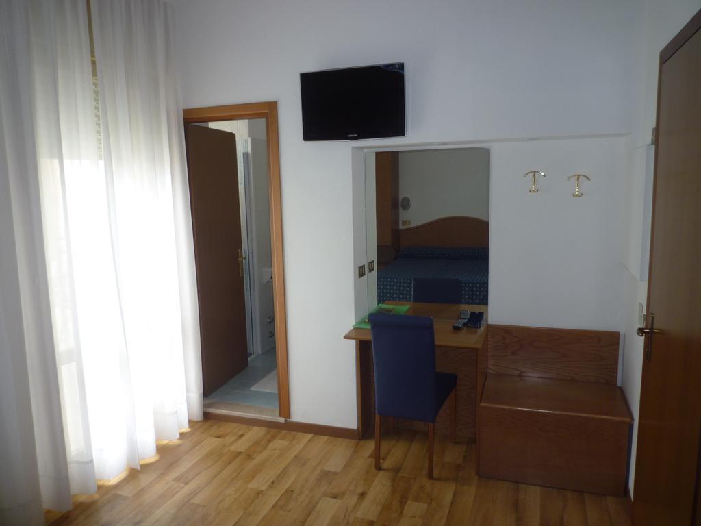Hotel Roma Lido di Jesolo Rum bild