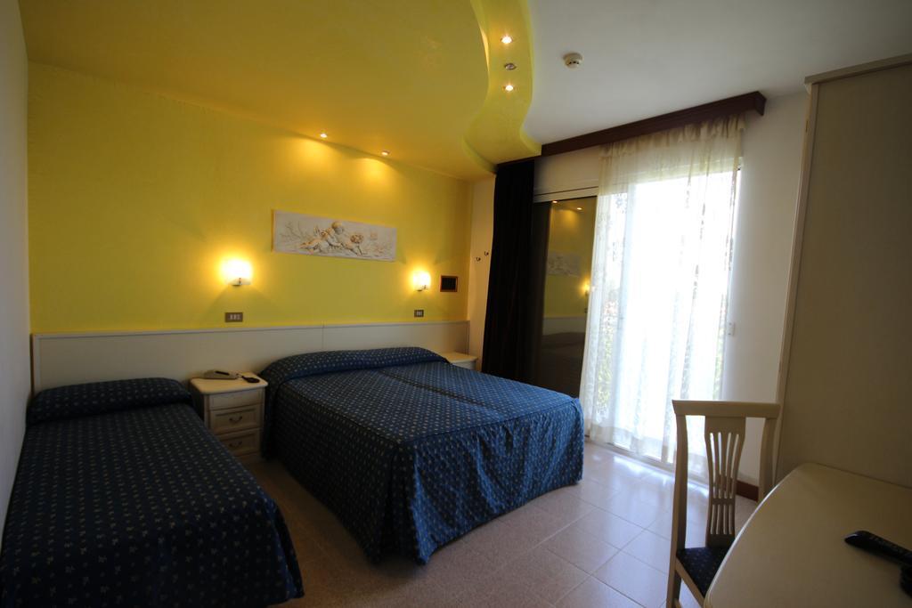 Hotel Roma Lido di Jesolo Exteriör bild